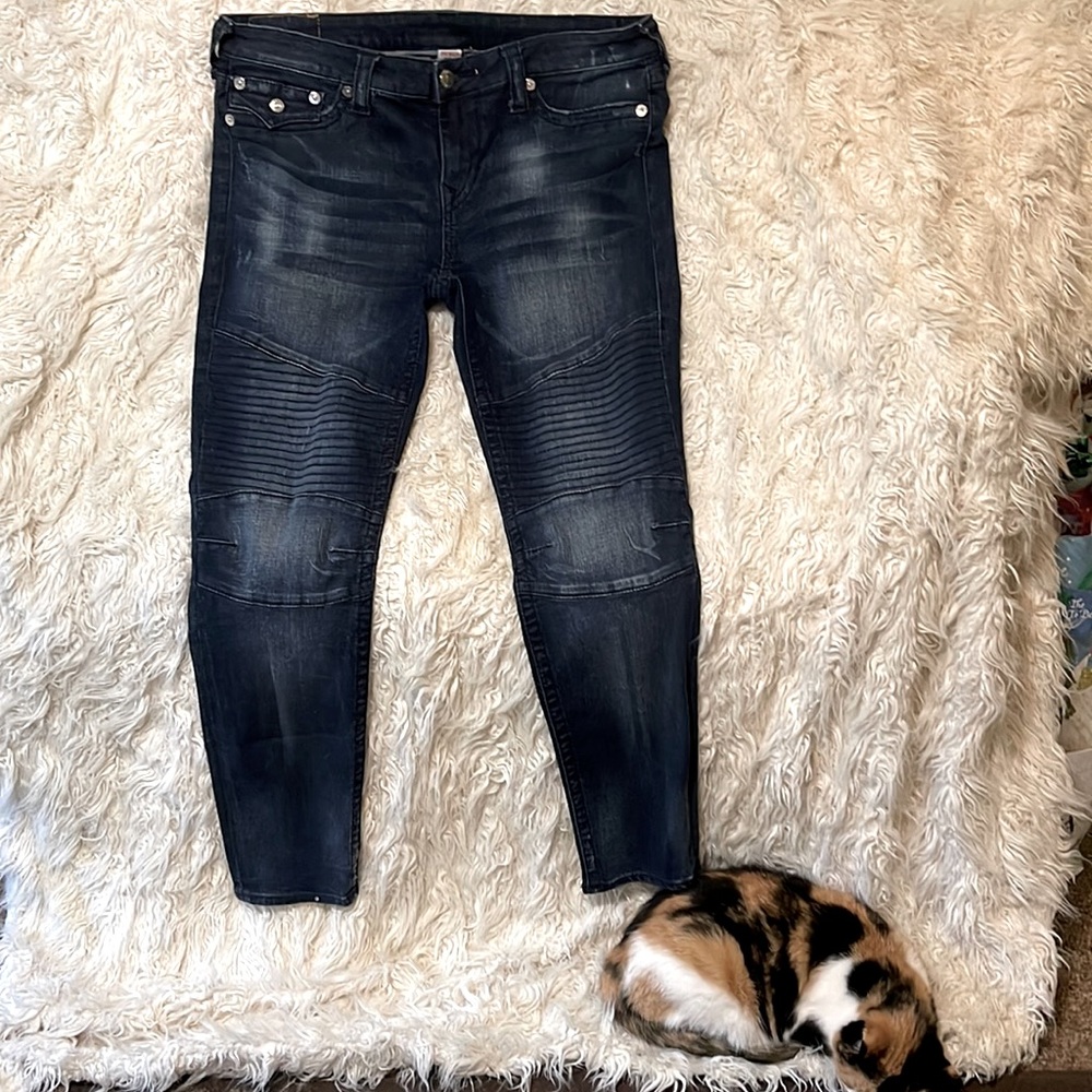 True Religion World Tour Size 34 Skinny Like new. No stains or wear.